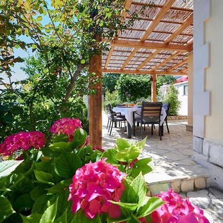 Unique House Split Villa Luaran gambar